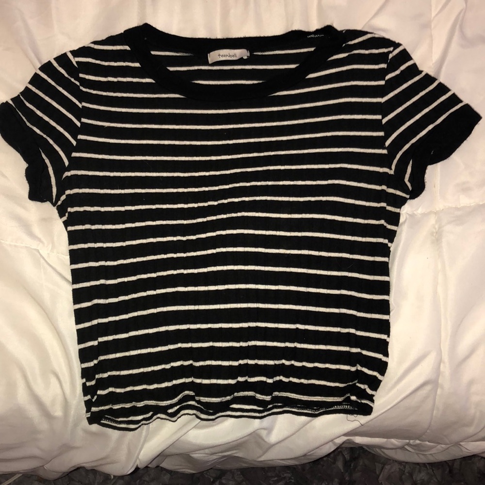 black and white stripped t shirt